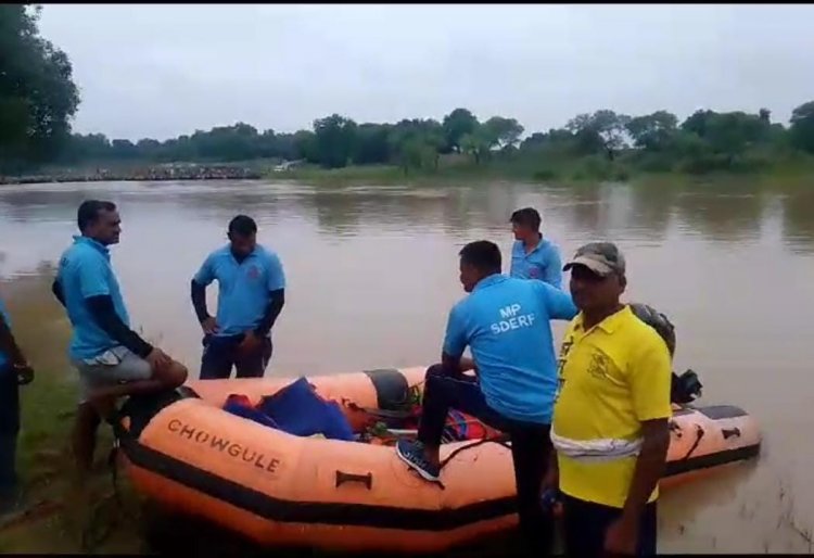 दोस्तों संग मस्ती पड़ी भारी, नदी में मारी छलांग हो गया गायब