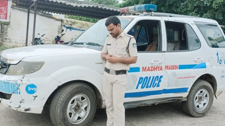 जमींनी विवाद सुलझाने गई थी पुलिस, शिकायकर्ताओं ने ही कर दी पिटाई