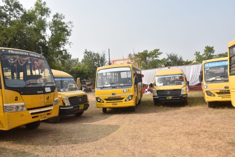 सड़कों से गायब हुई बसें, बस स्टैण्ड पर भी पसरा सन्नाटा, यहां चली गईं हैं सारी बसें