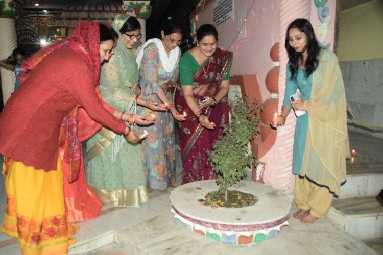 देव उठनी एकादशी: हुआ तुलसी और शालिग्राम का विवाह, खुल गए बंद शुभमुहूर्त के द्वार